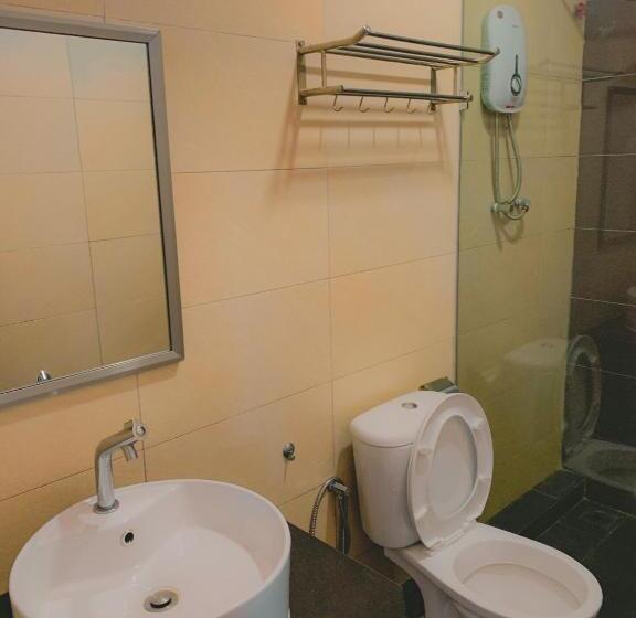 اتاق لوکس خانوادگی, Amzar Motel Cenang