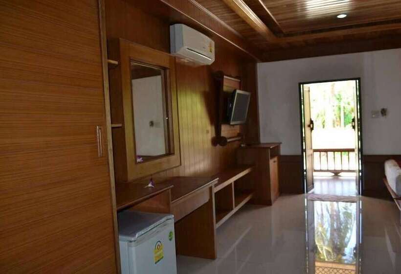 带泳池观景的豪华房, Khum Laanta Resort   Sha Extra Plus