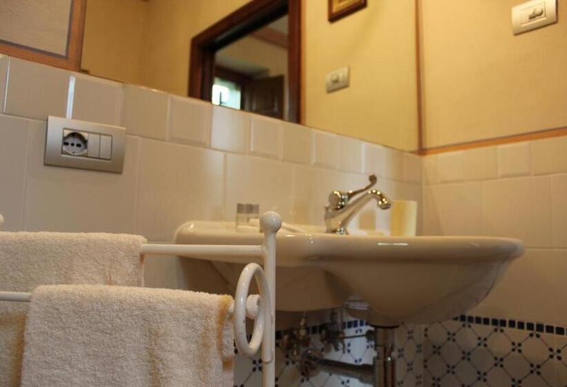 سوئیت با بالکن, La Cantina Relais  Fattoria Il Cipresso