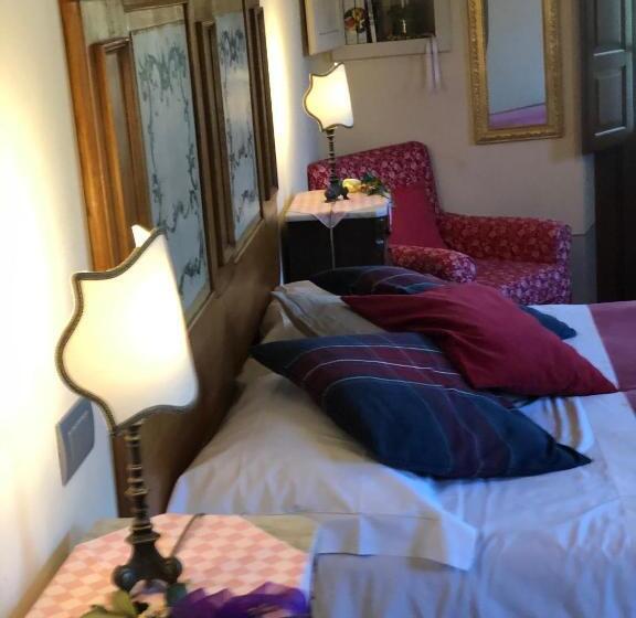 سوئیت با بالکن, La Cantina Relais  Fattoria Il Cipresso