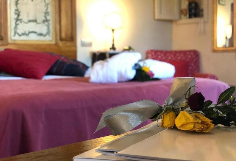 سوئیت با بالکن, La Cantina Relais  Fattoria Il Cipresso