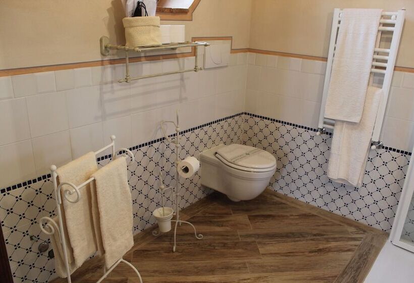 سوئیت با بالکن, La Cantina Relais  Fattoria Il Cipresso