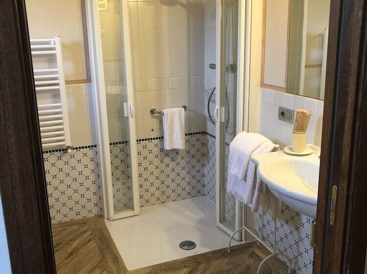 سوئیت با بالکن, La Cantina Relais  Fattoria Il Cipresso