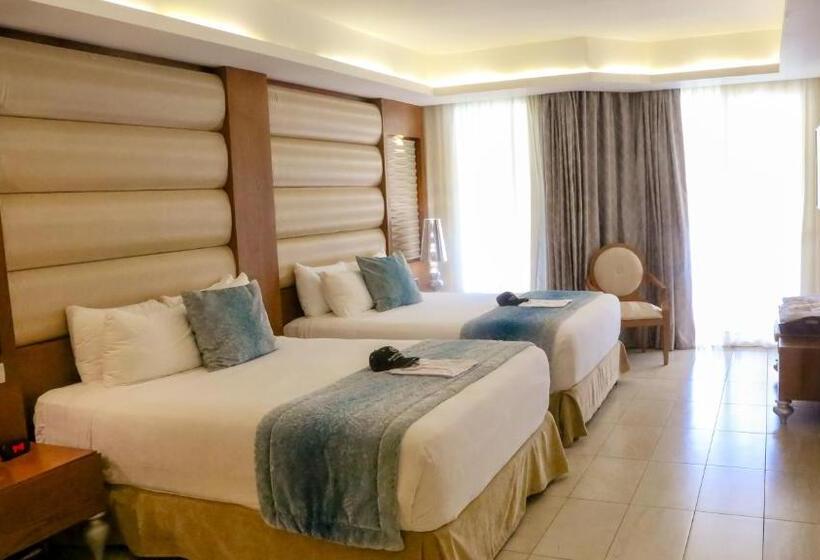 سوئیت با وان آب گرم, Majestic Mirage Punta Cana, All Suites - All Inclusive