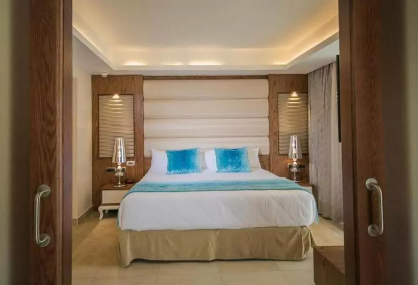 سوئیت با وان آب گرم, Majestic Mirage Punta Cana, All Suites - All Inclusive