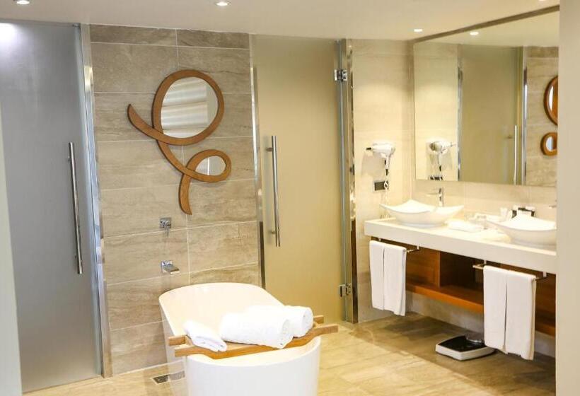 Swim-up suite, Majestic Mirage Punta Cana, All Suites - All Inclusive