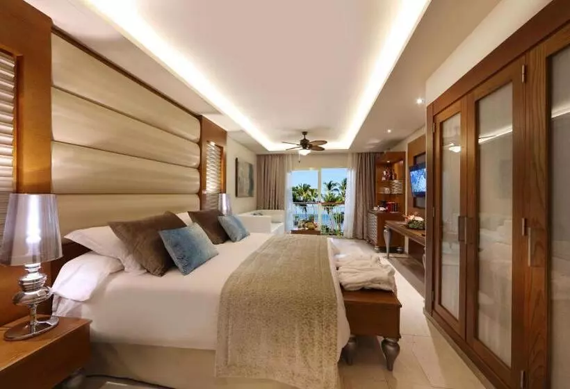 سوئیت کلوب با چشم‌انداز, Majestic Mirage Punta Cana, All Suites - All Inclusive