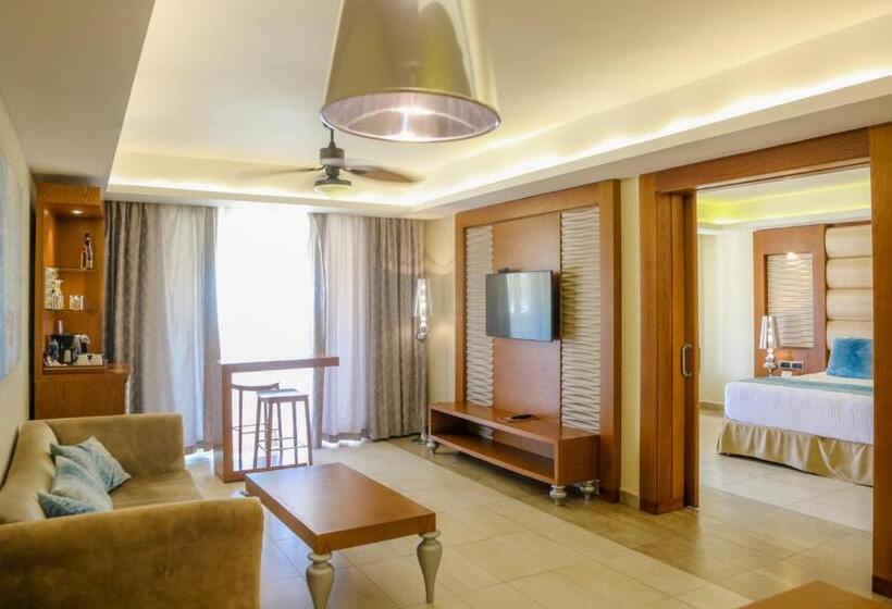 سوئیت با وان آب گرم, Majestic Mirage Punta Cana, All Suites - All Inclusive