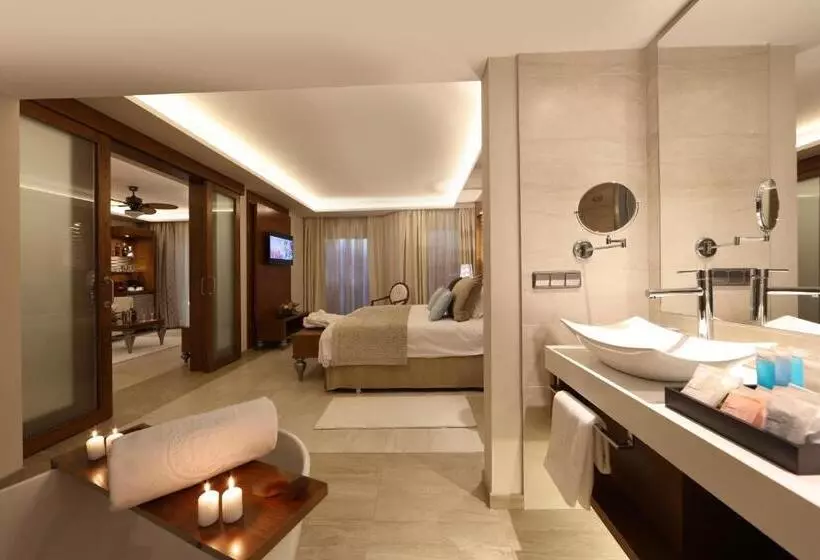 سوئیت با وان آب گرم, Majestic Mirage Punta Cana, All Suites - All Inclusive