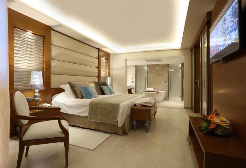 سوئیت با وان آب گرم, Majestic Mirage Punta Cana, All Suites - All Inclusive