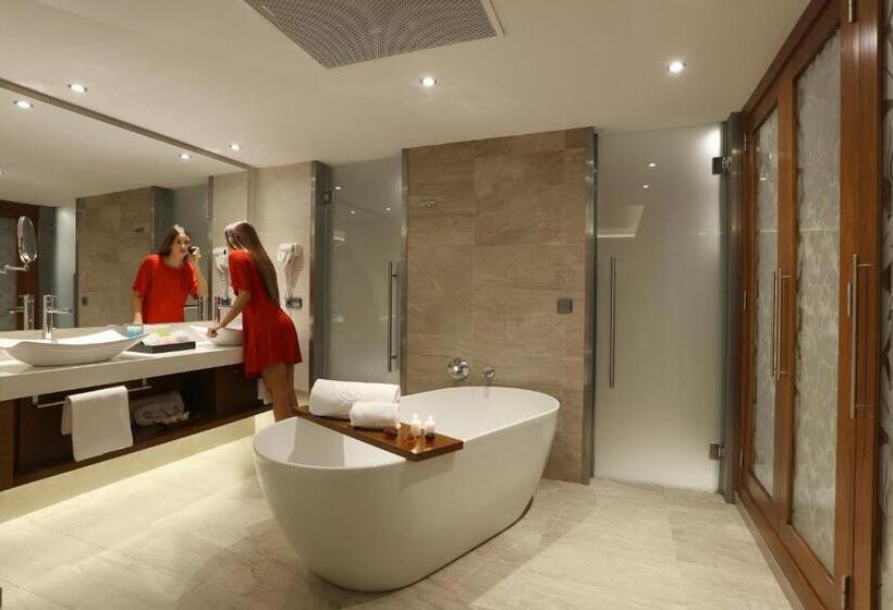 سوئیت با وان آب گرم, Majestic Mirage Punta Cana, All Suites - All Inclusive