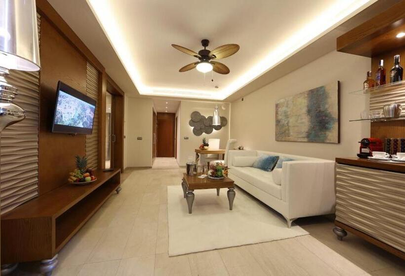 Swim-up suite, Majestic Mirage Punta Cana, All Suites - All Inclusive