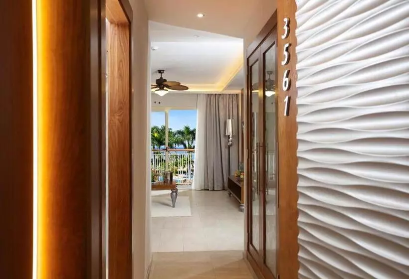 سوئیت کلوب با چشم‌انداز دریا, Majestic Mirage Punta Cana, All Suites - All Inclusive