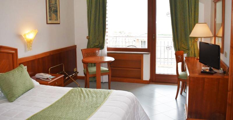 オーシャンビュースーペリアールーム, Phuket Boat Quay