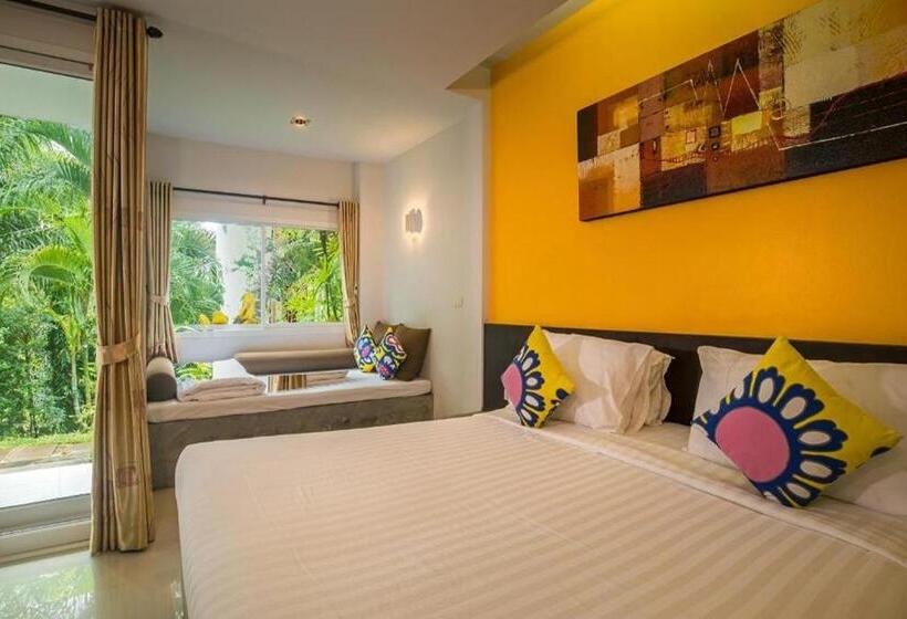 디럭스 트리플 룸, The Fong Krabi Resort