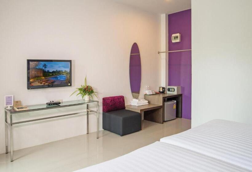 풀장 전망 디럭스 룸, The Fong Krabi Resort