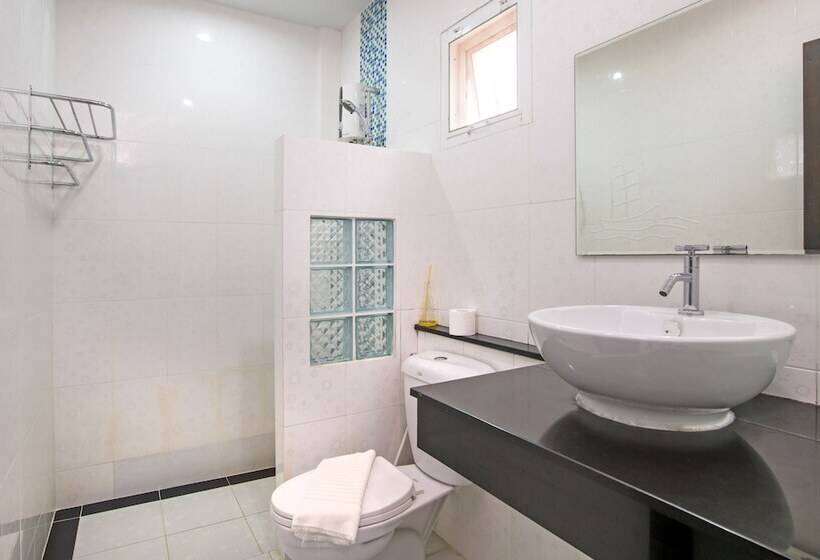 풀장 전망 디럭스 룸, The Fong Krabi Resort