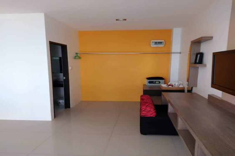 디럭스 트리플 룸, The Fong Krabi Resort