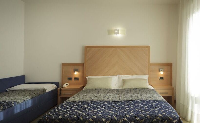 اتاق استاندارد چهار تخته, Tropical