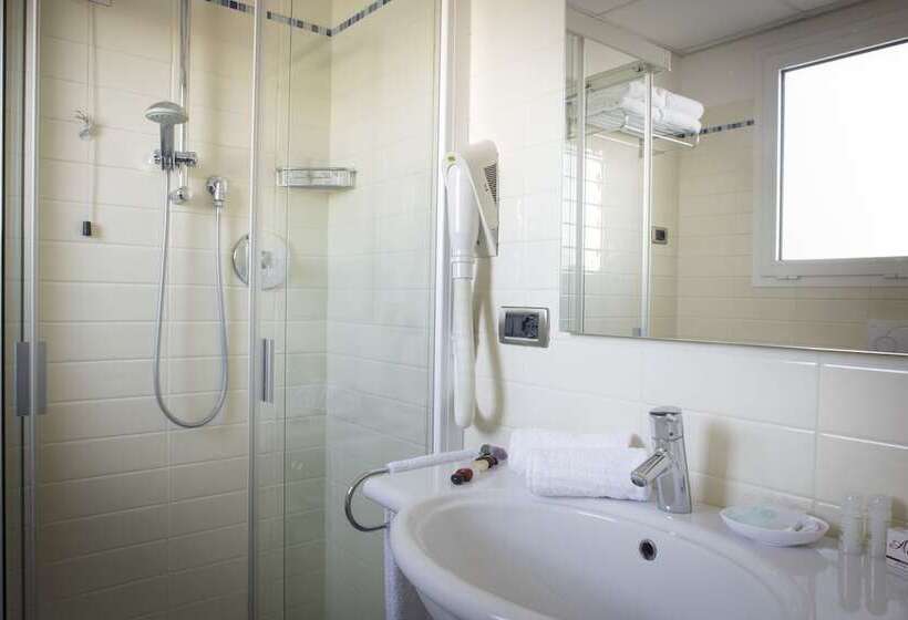 اتاق استاندارد, Tropical