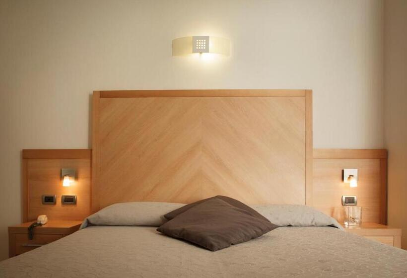 اتاق استاندارد چهار تخته, Tropical