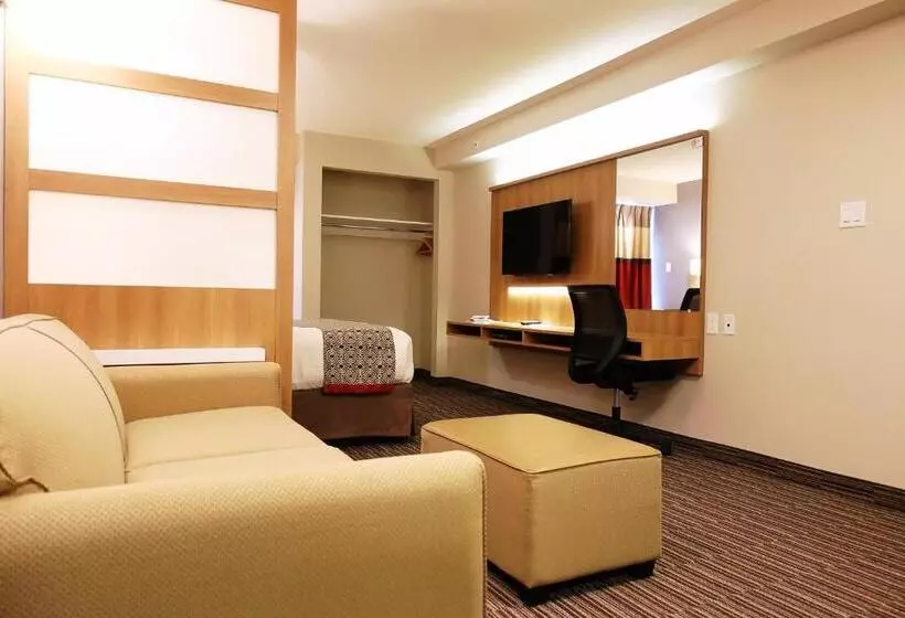 スイート, Microtel Casselman