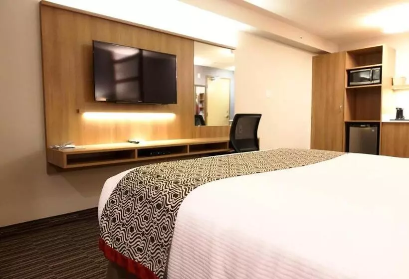 デラックススイート, Microtel Casselman