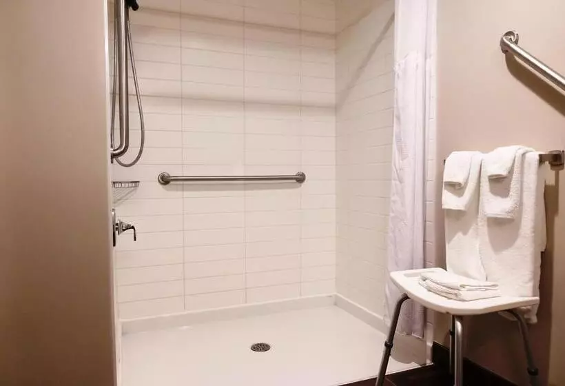 身障者適用スタンダードルーム, Microtel Casselman