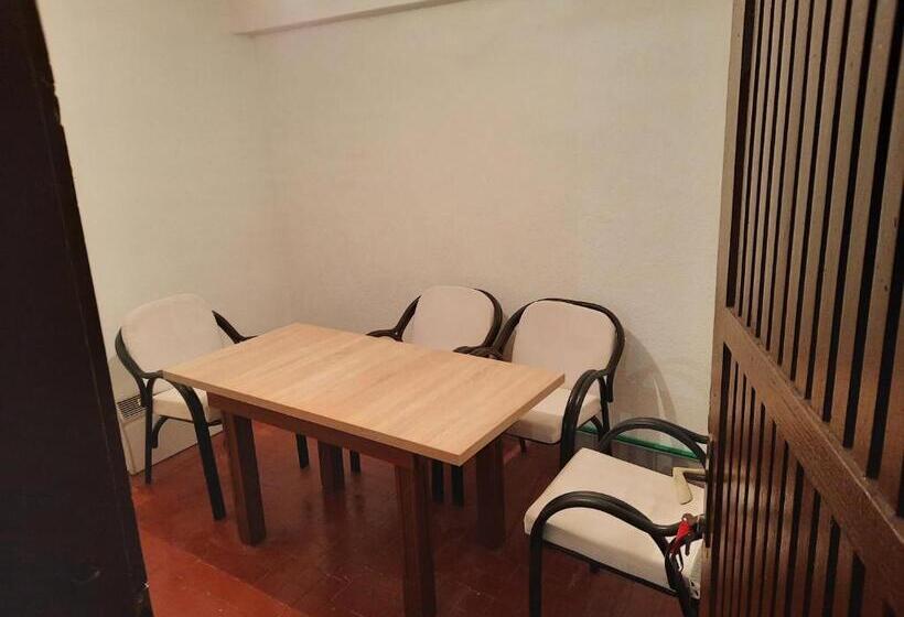 استودیو خانوادگی, Apartmani Aleksandar