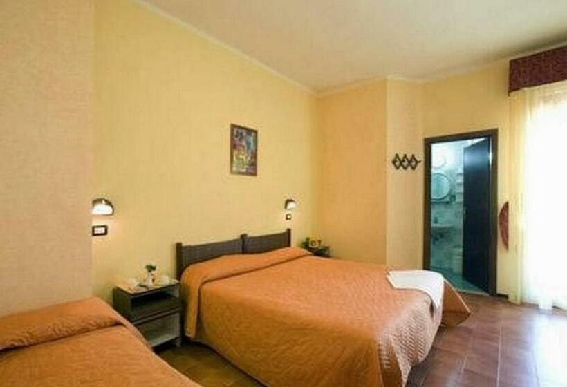 غرفة قياسية ثلاثية, & Ristorante Europa