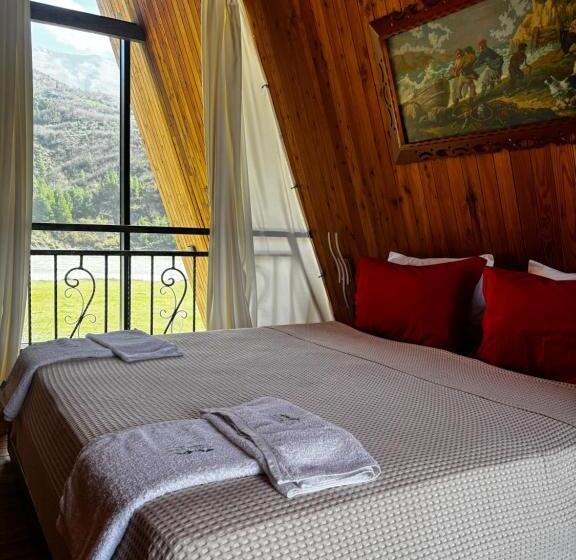 Люкс Дюплекс, Bujtina Vjosa