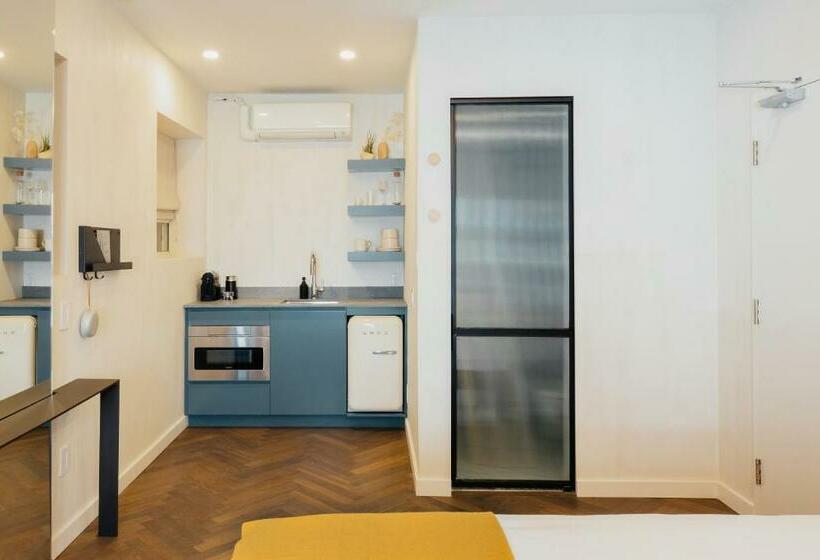 اتاق سوپریور, Ode