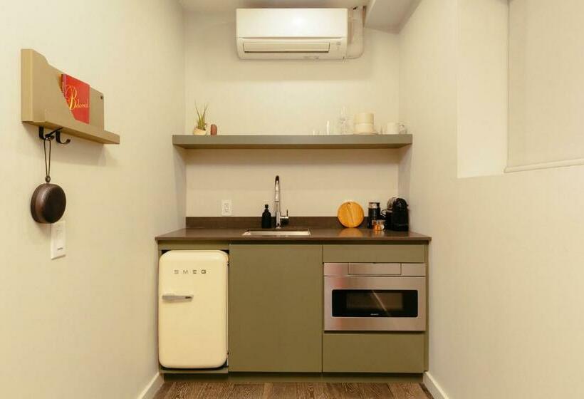 اتاق استاندارد, Ode