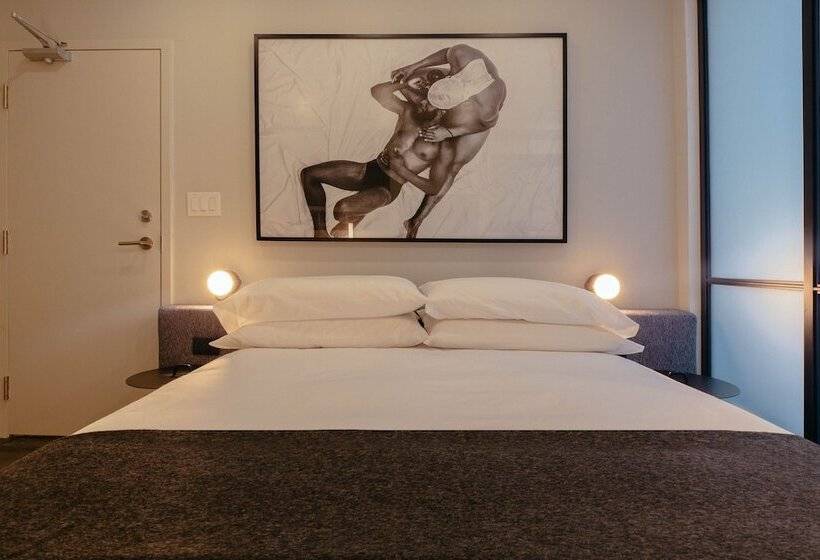 اتاق استاندارد, Ode