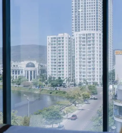 اتاق سه نفره دلوکس با چشم‌انداز دریا, Cali Hotel Quy Nhon