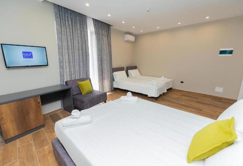 Четырехместный Номер Стандарт с Балконом, Viroi