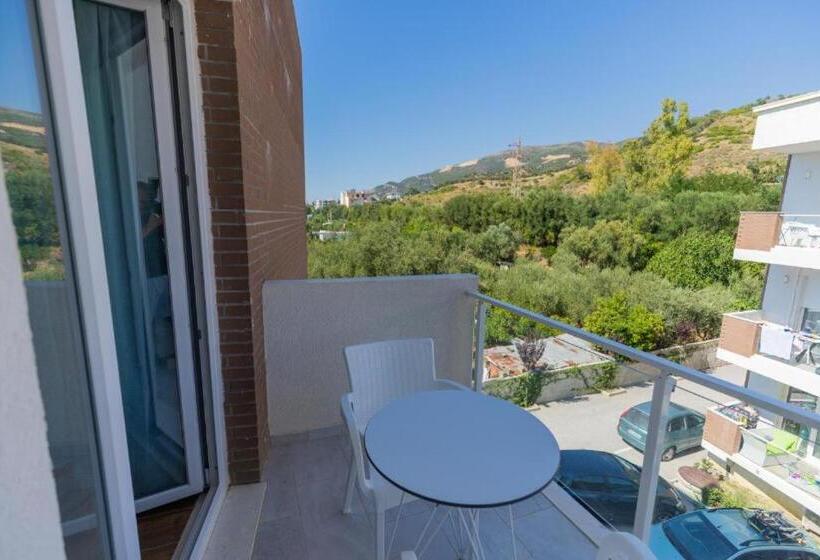 Номер Стандарт с Балконом, Viroi