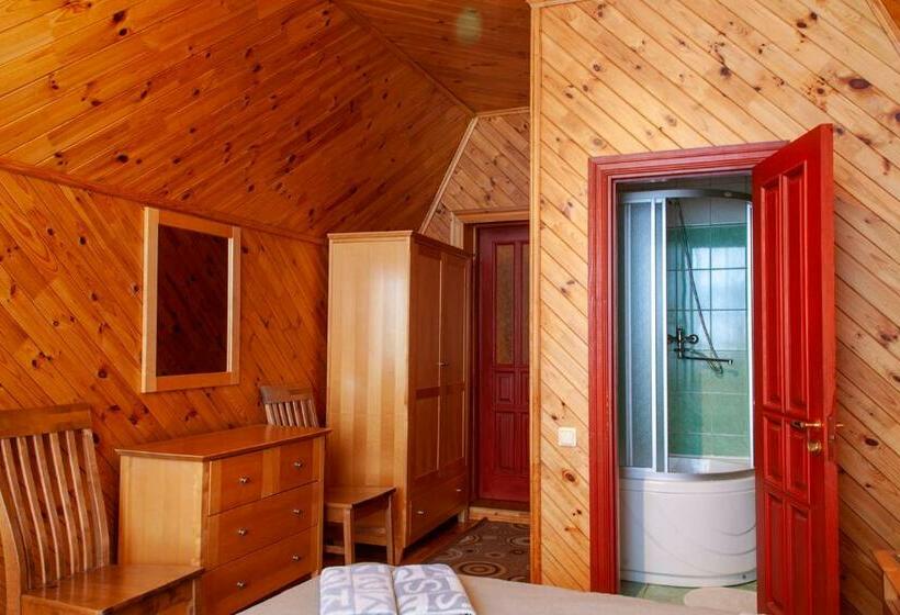 اتاق استاندارد, Buru Guru Viesu Nams Zīdu Kolns