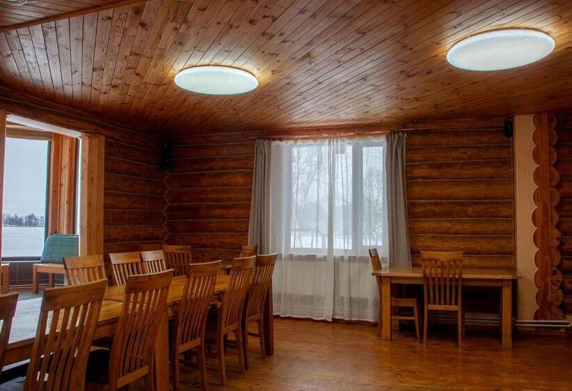 اتاق استاندارد با سرویس بهداشتی مشترک, Buru Guru Viesu Nams Zīdu Kolns