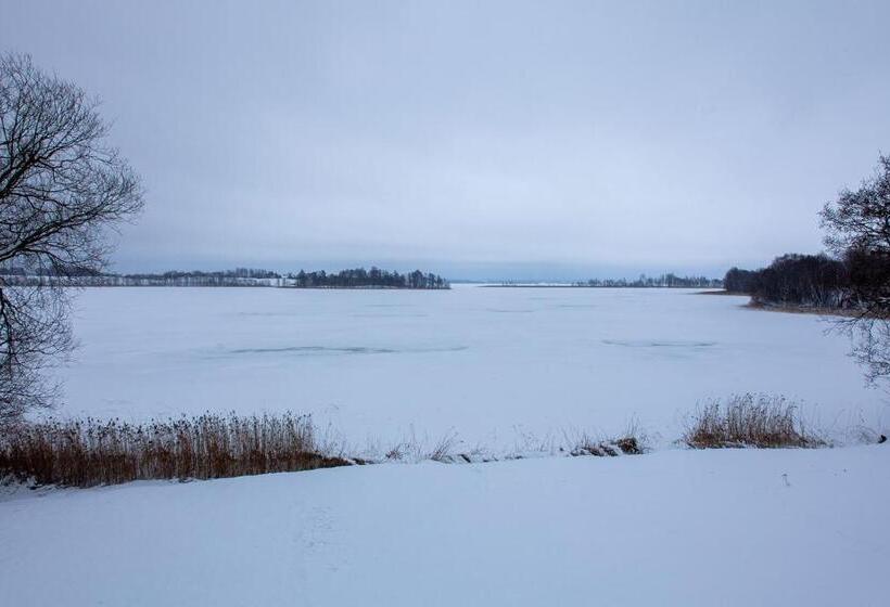 اتاق استاندارد با سرویس بهداشتی مشترک, Buru Guru Viesu Nams Zīdu Kolns