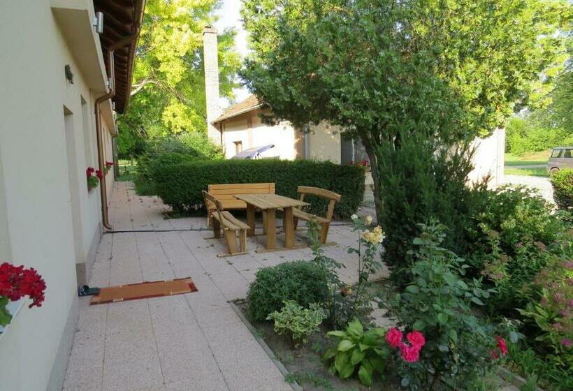 침실 3개 아파트, Pásztor Fogadó