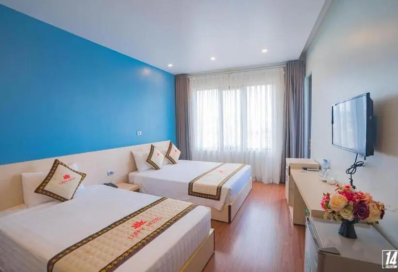 اتاق استاندارد سه نفره, Luffy Hotel 2