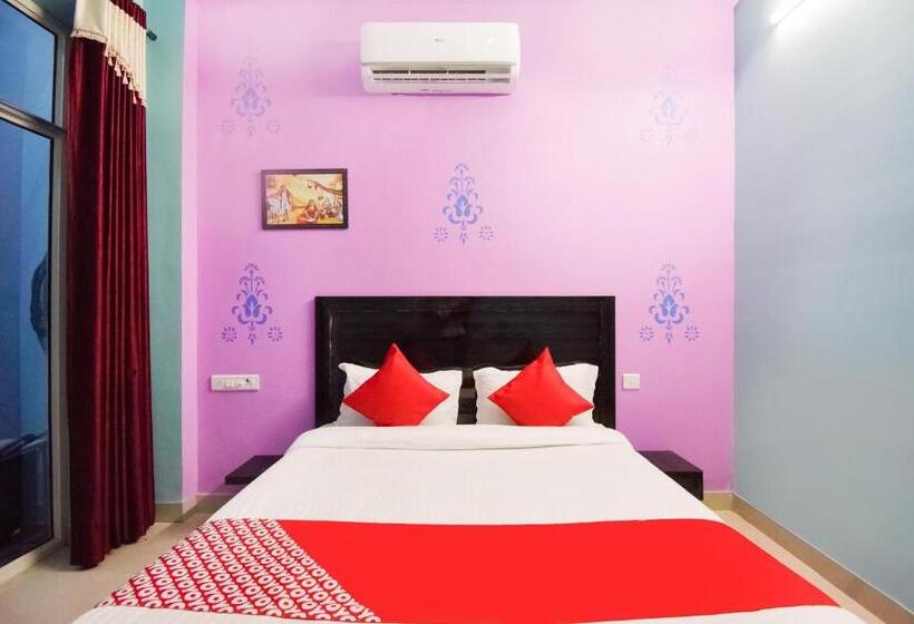 트리플 클래식 룸, Oyo Flagship Rajmahal