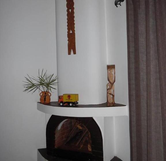 اتاق لوکس با تخت بزرگ, Ecole Lodge Antananarivo