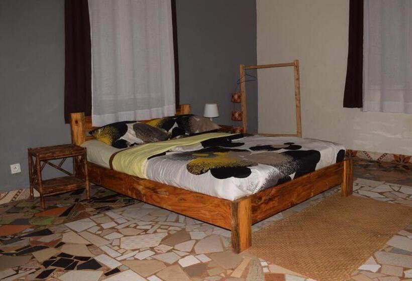 اتاق اکونومی, Ecole Lodge Antananarivo