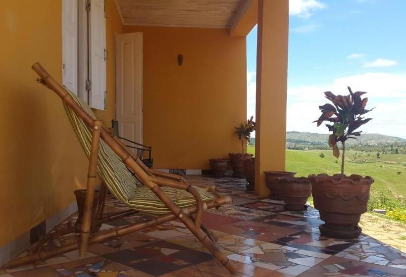 اتاق اکونومی, Ecole Lodge Antananarivo