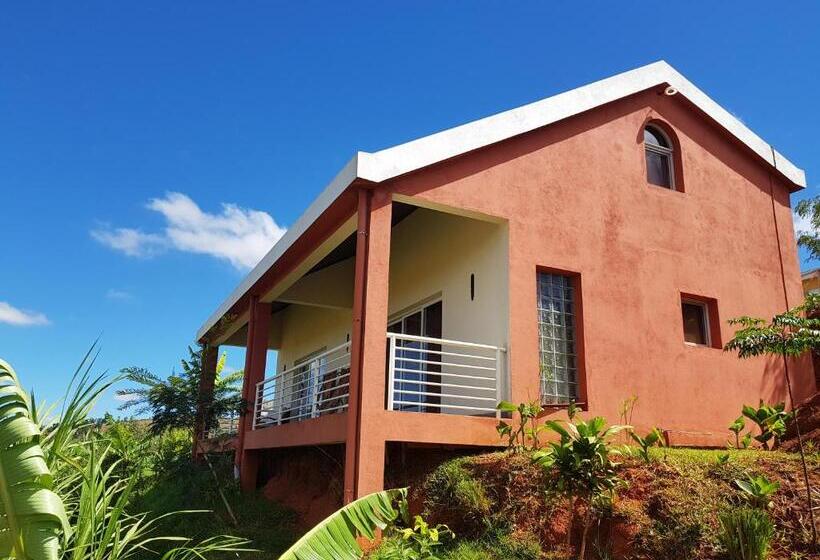 اتاق خانوادگی, Ecole Lodge Antananarivo