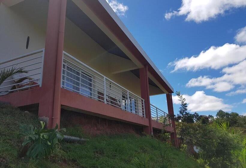 اتاق خانوادگی, Ecole Lodge Antananarivo