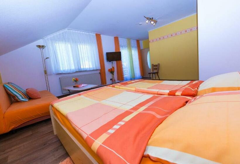 스탠다드 발코니 룸, Grünes Paradies  Garni