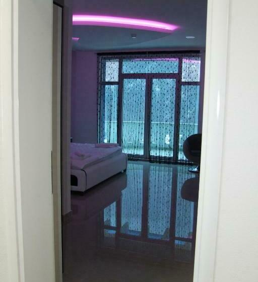 اتاق لوکس با بالکن, B&b Hisar International